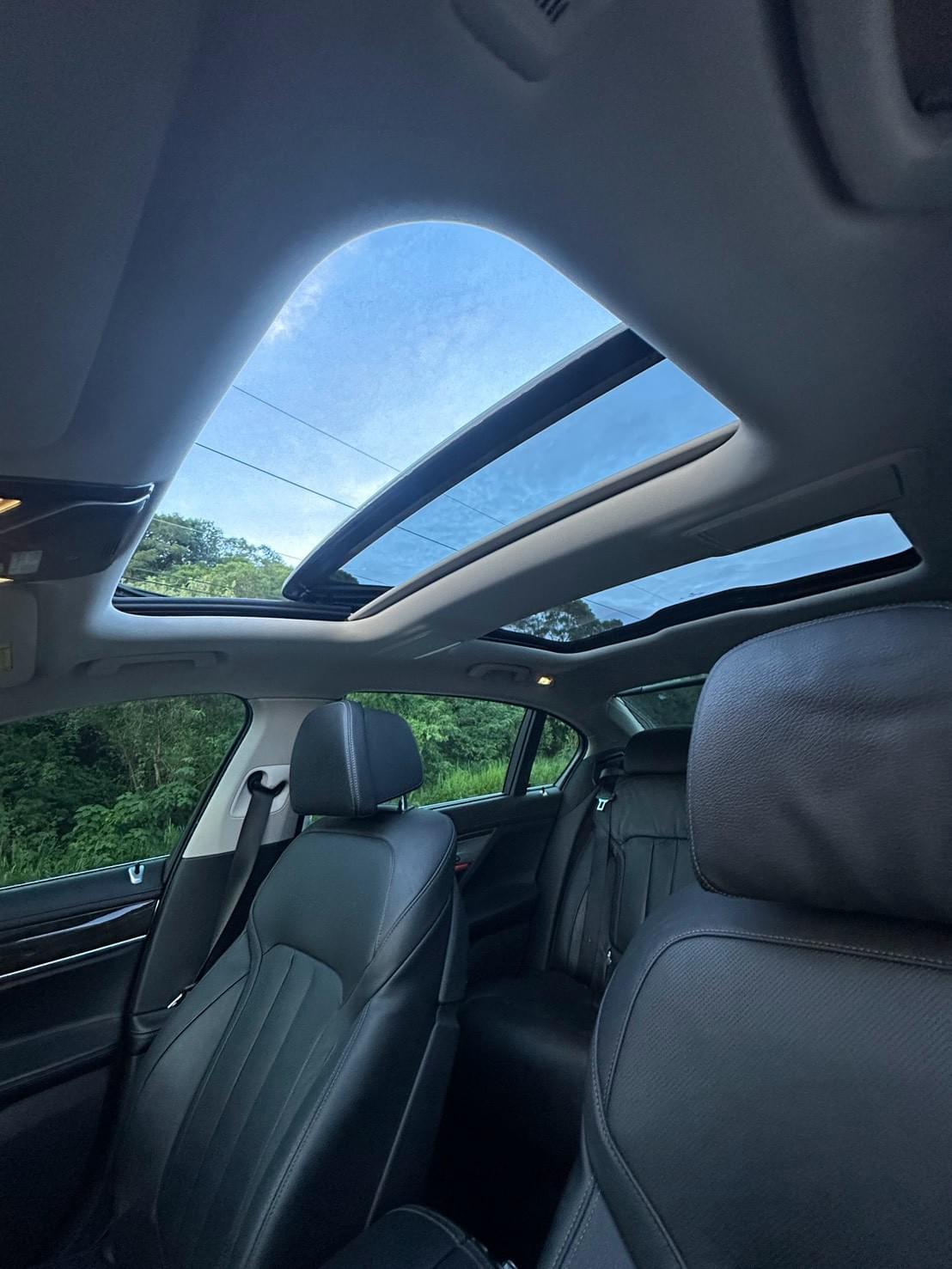 2016式 BMW 740Li (G12)