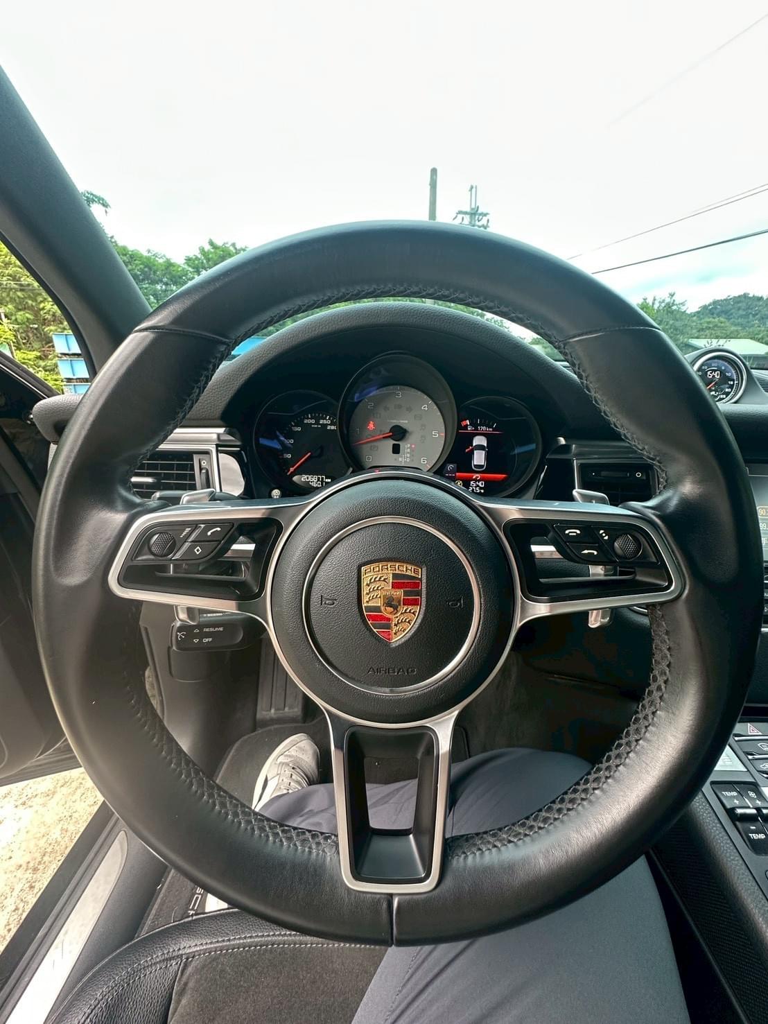 2015式 Porsche Macan S Diesel