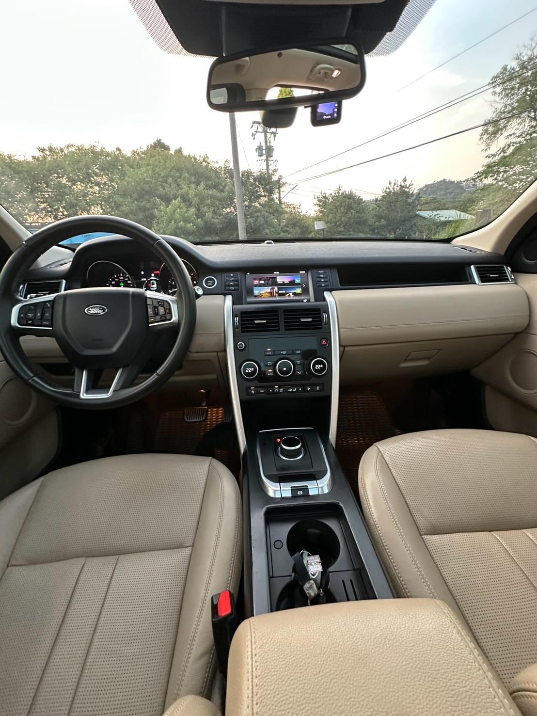 2019式 Land Rover Discovery Sport 2.0 Si4 HSE