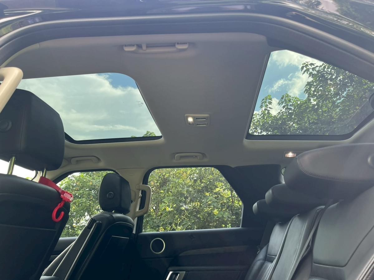 2018 式Land Rover Discovery 3.0 HSE Td6 (Discovery 5)