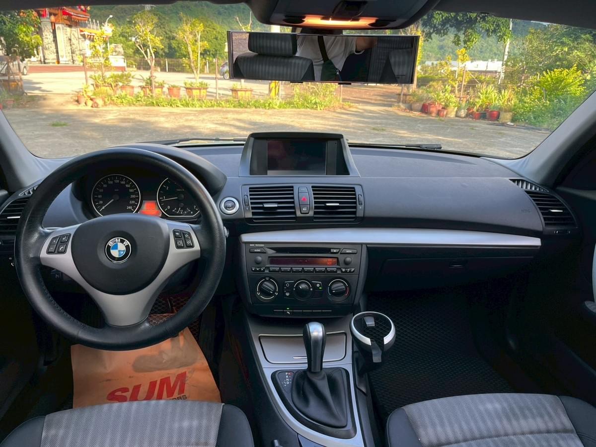2005 BMW 120i (e87)