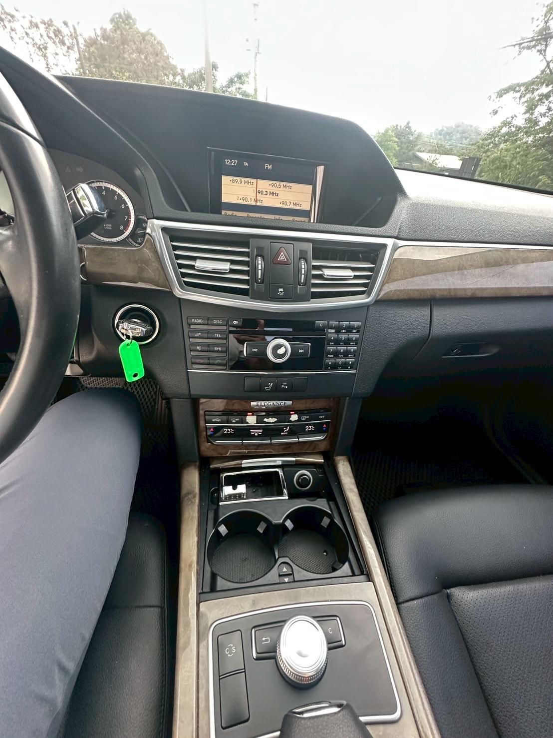2010式 Mercedes-Benz E300 W212 總代理