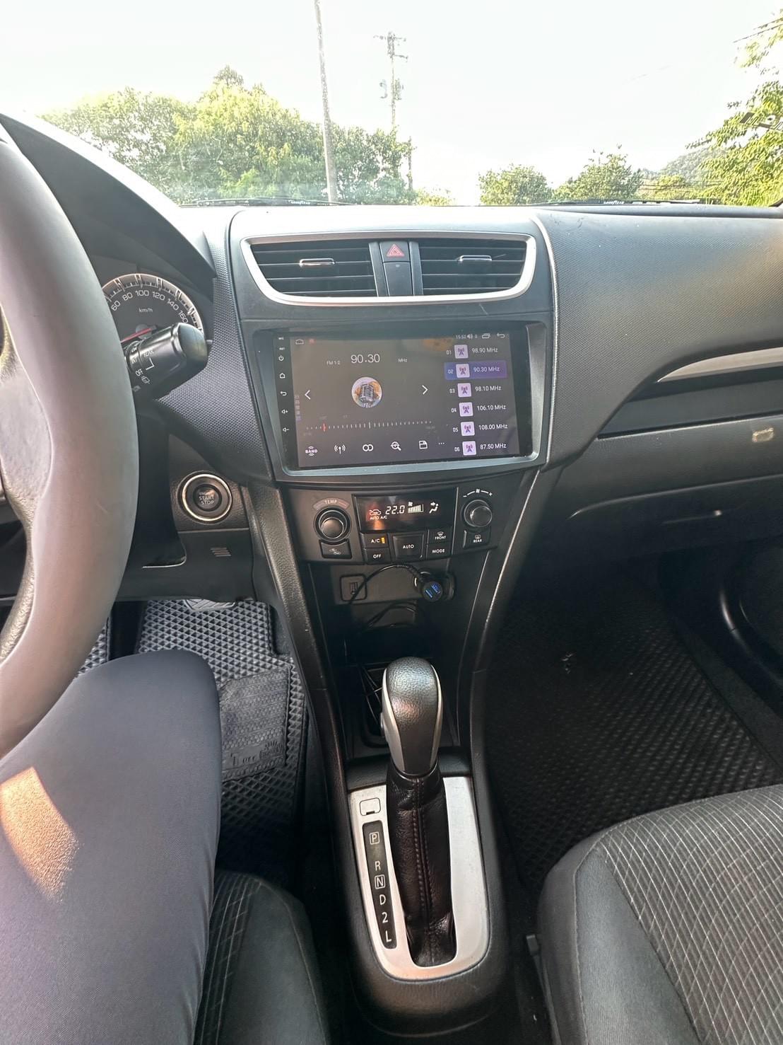 2015 SUZUKI Swift GLX