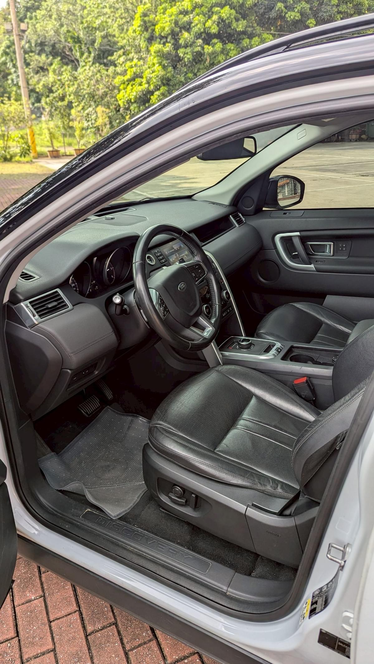 2018式 Land Rover Discovery Sport 2.0 Si4