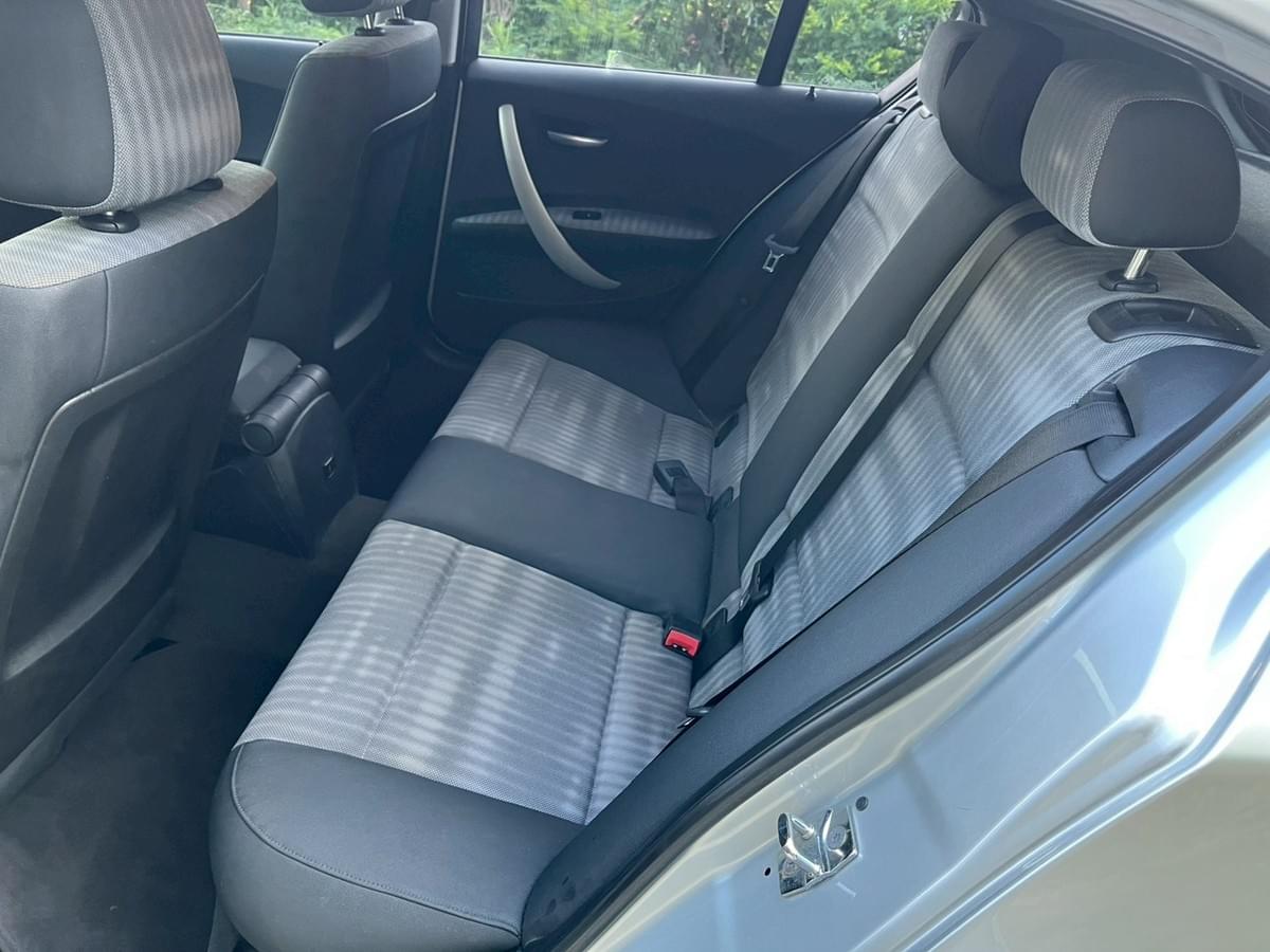 2005 BMW 120i (e87)
