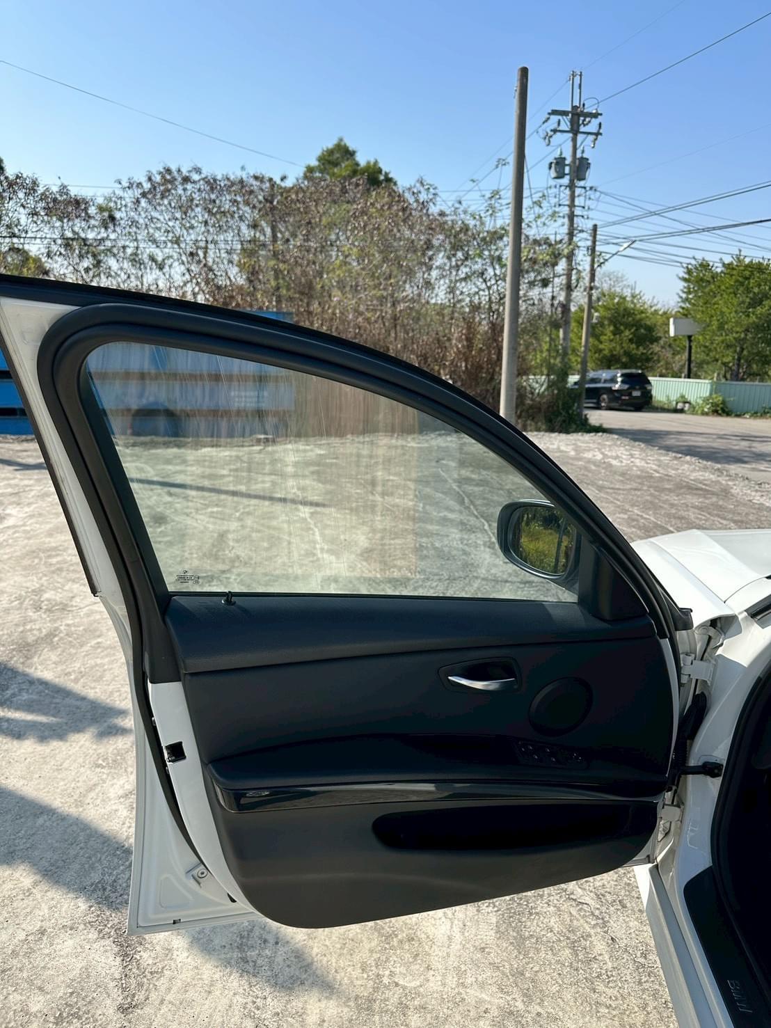 2011式 BMW 320i E90 LCI