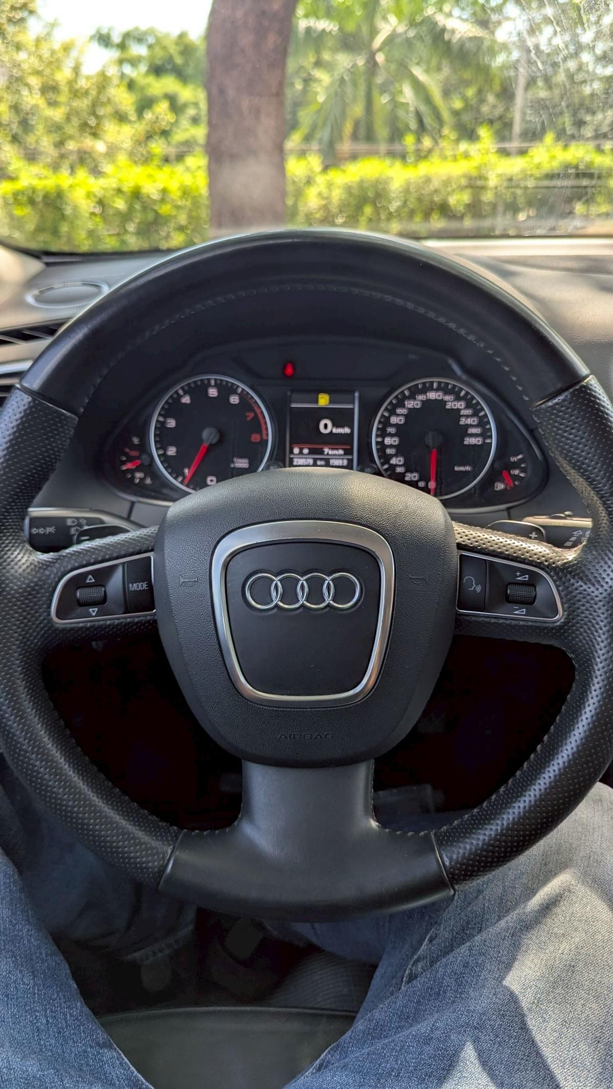 2011式 Audi Q5 2.0 TFSI quattro