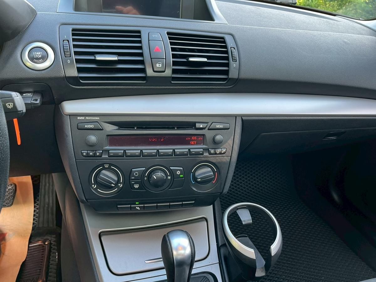2005 BMW 120i (e87)