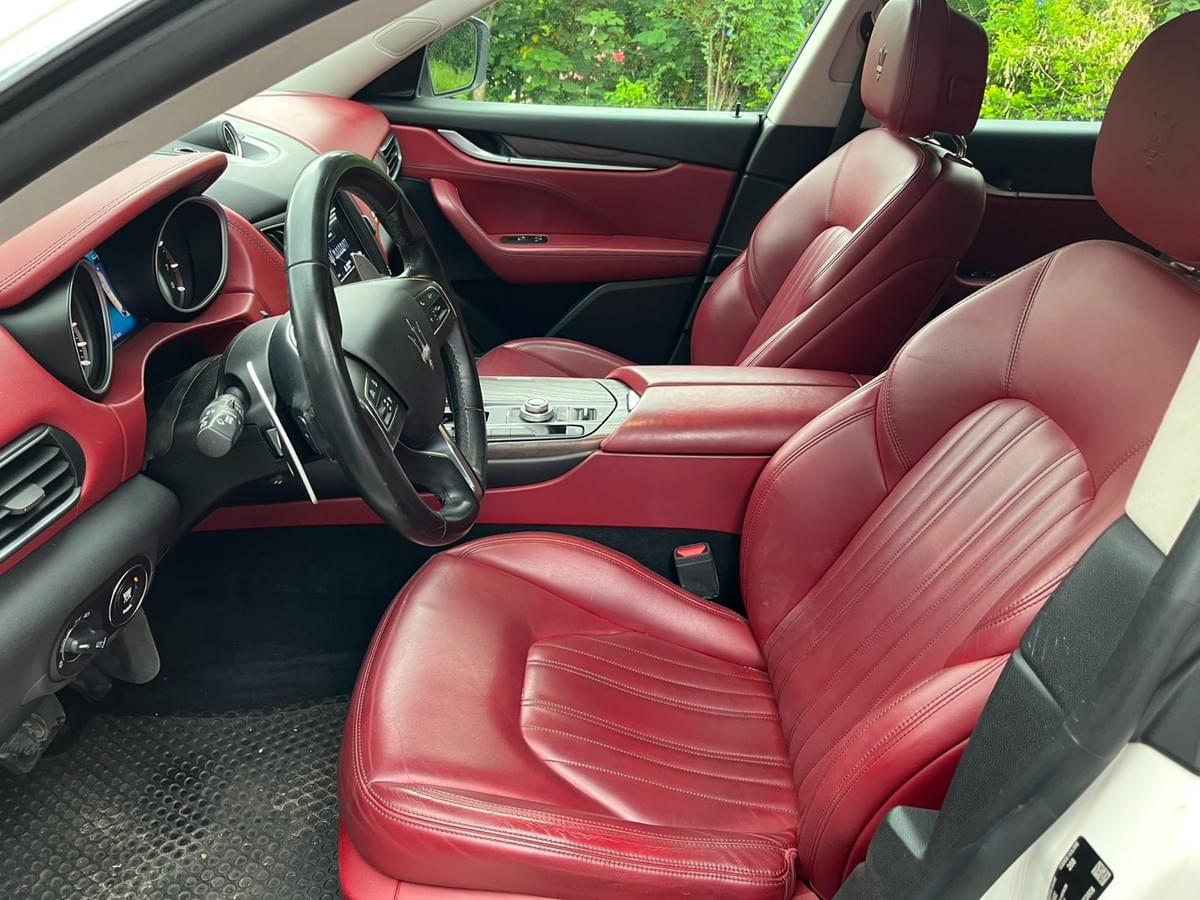 2017式 Maserati Levante S