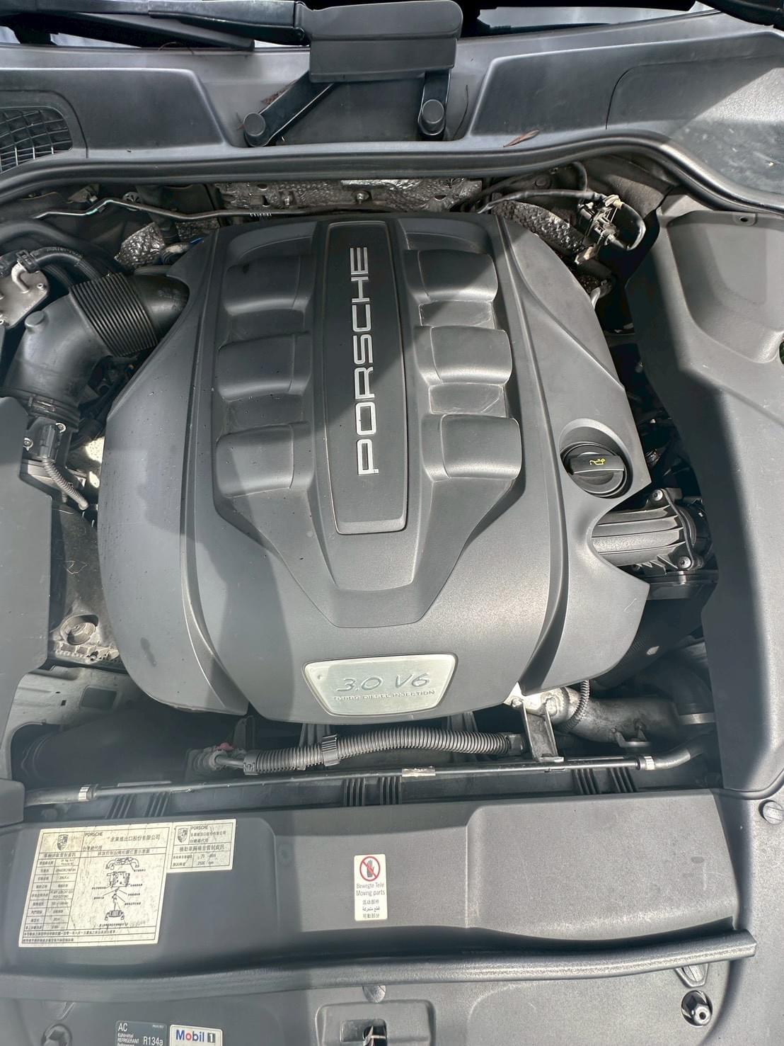 2014式 Porsche Cayenne Diesel (958.1)