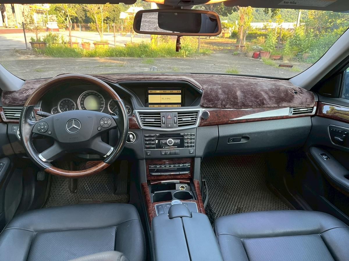 2011式 Mercedes-Benz E350(W212)Avantgarde