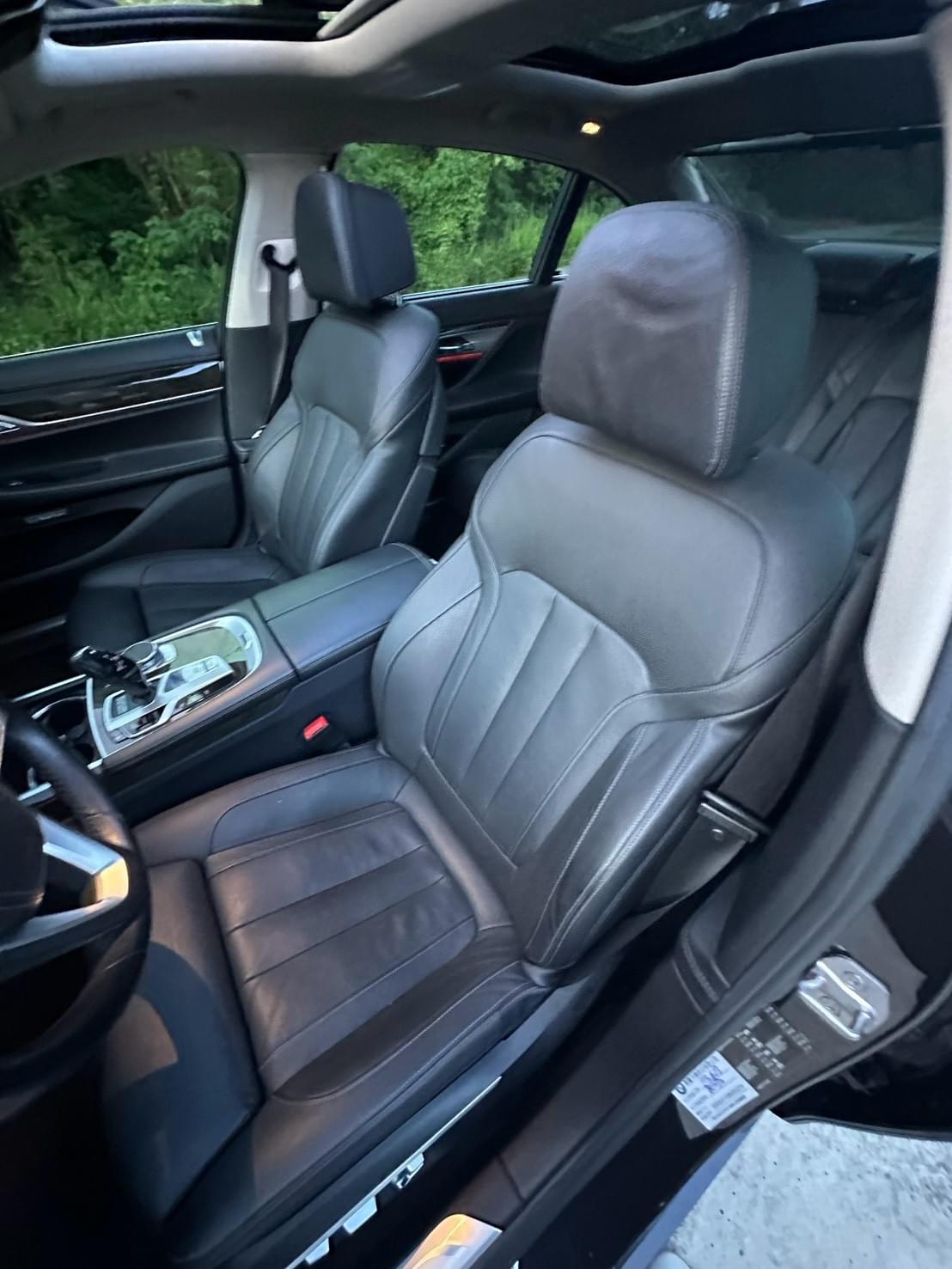 2016式 BMW 740Li (G12)