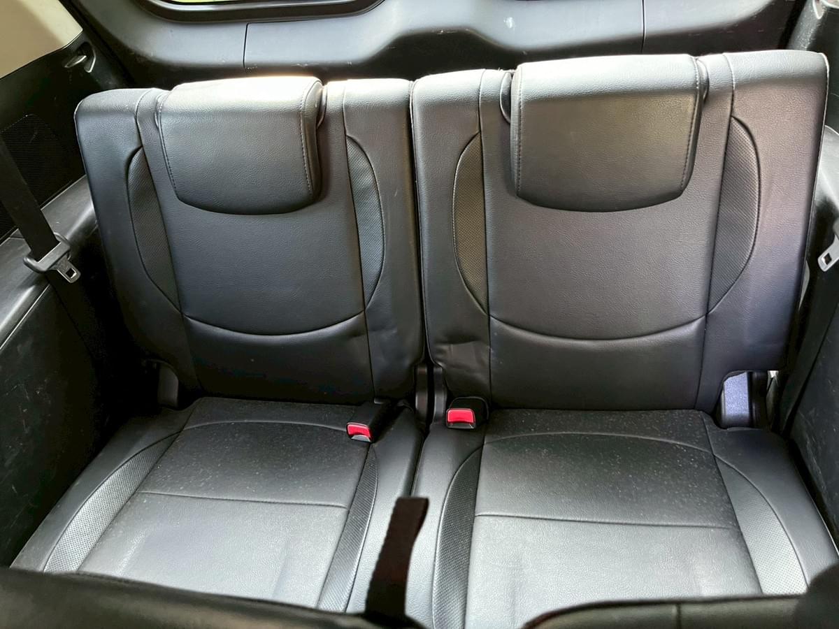 2006 MAZDA 5