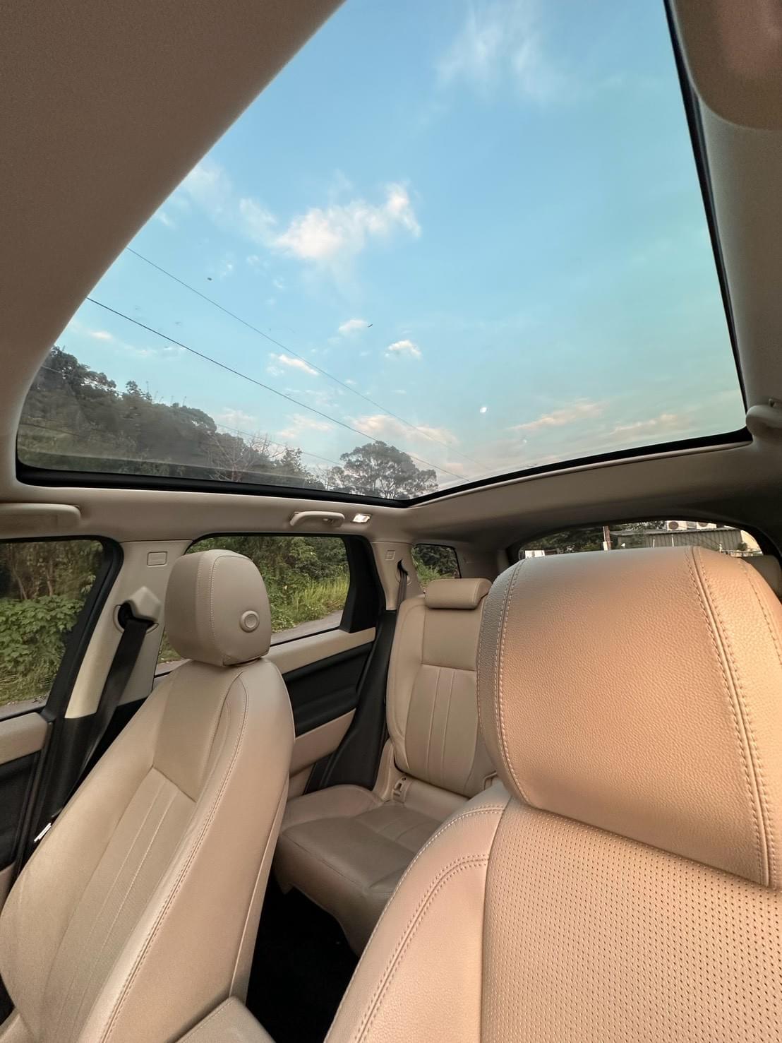 2019式 Land Rover Discovery Sport 2.0 Si4 HSE