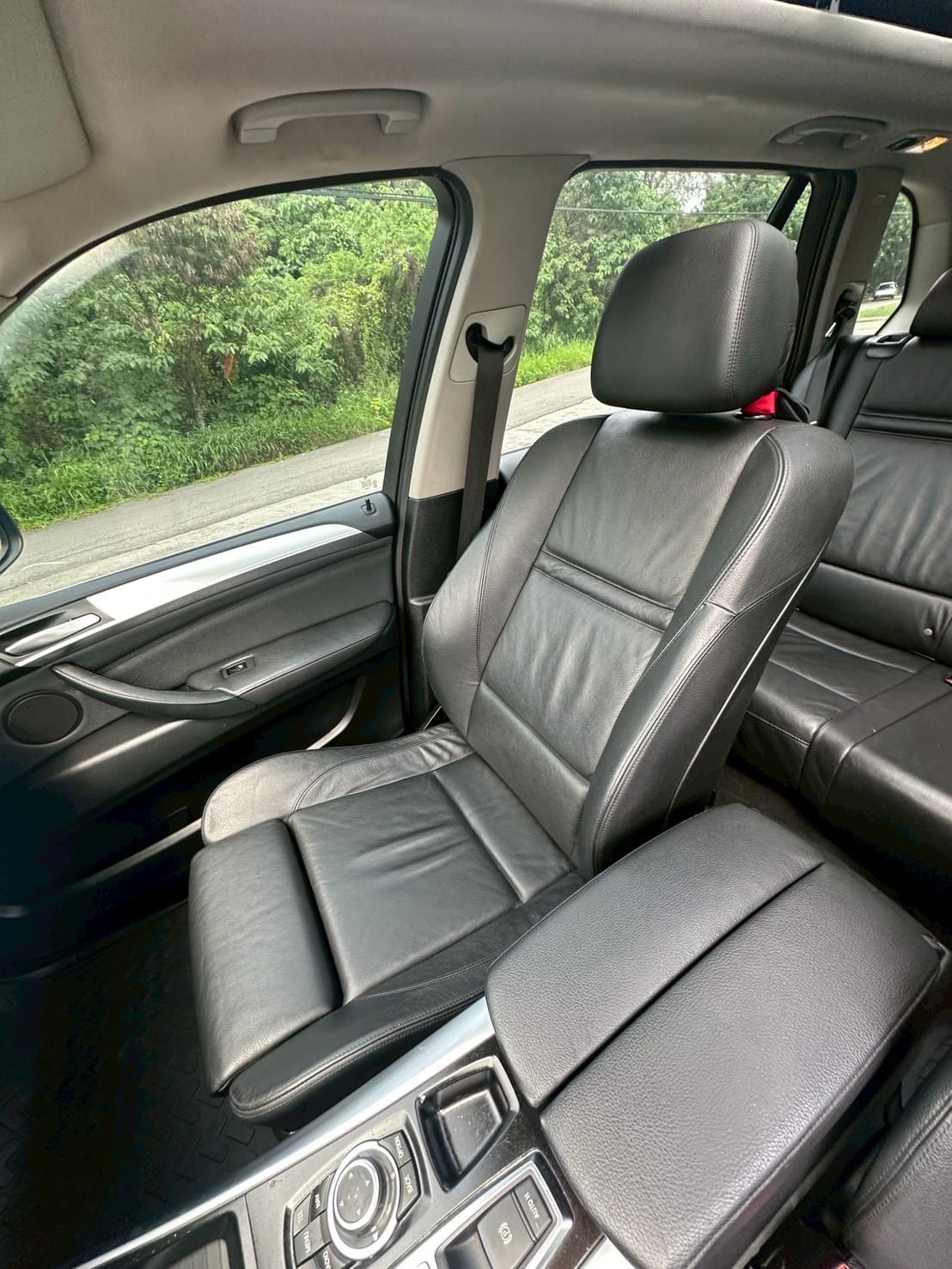 2012式 BMW X5 xDrive30d (E70)