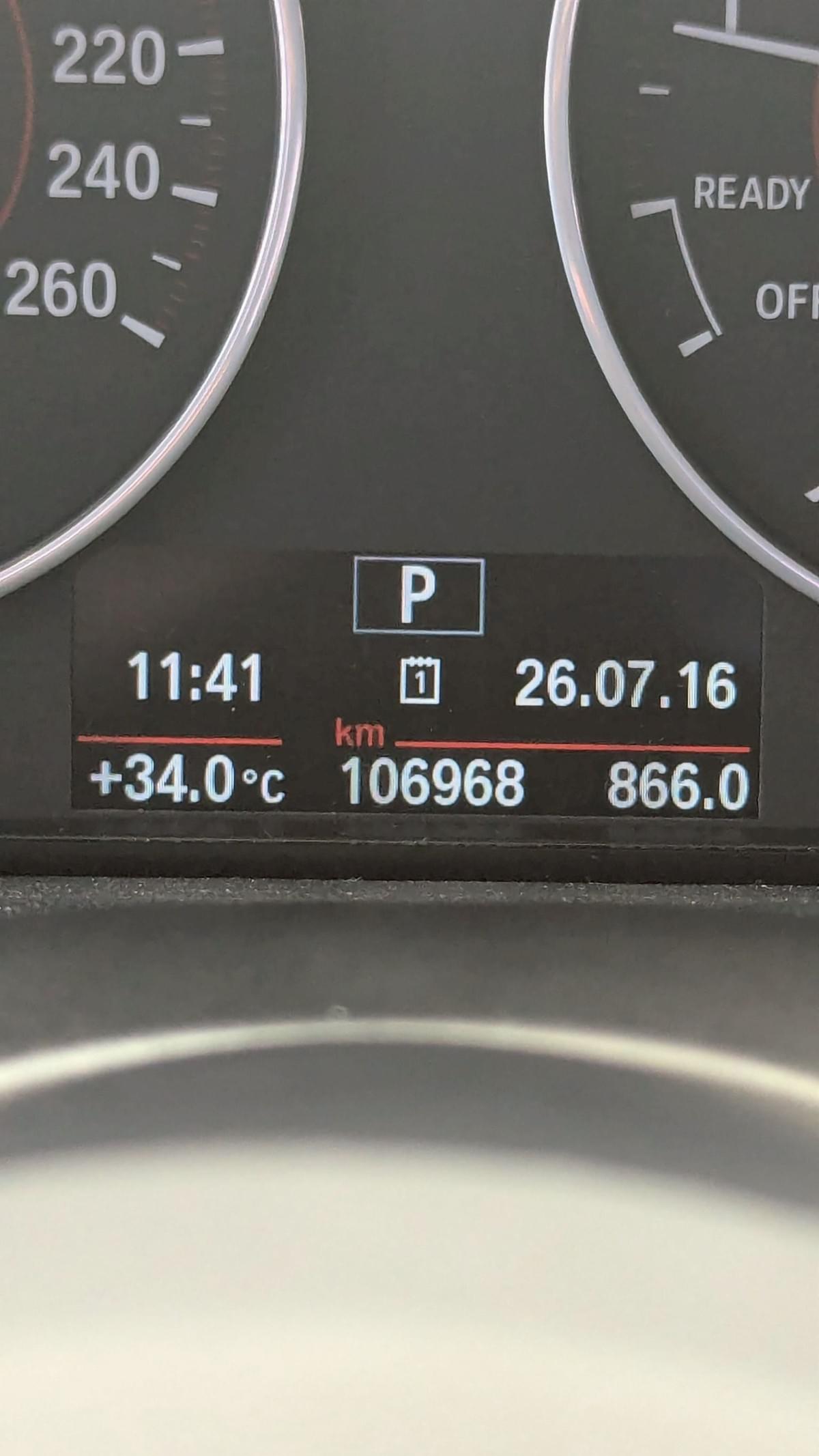 2013 BMW 320i (F30)