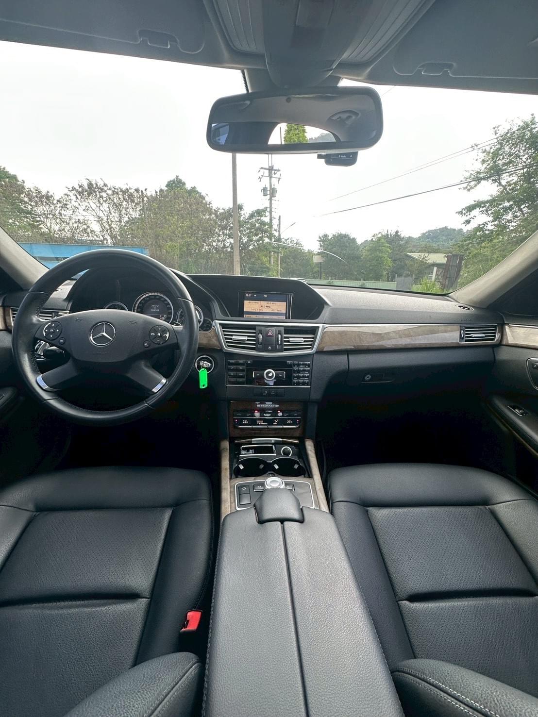 2010式 Mercedes-Benz E300 W212 總代理