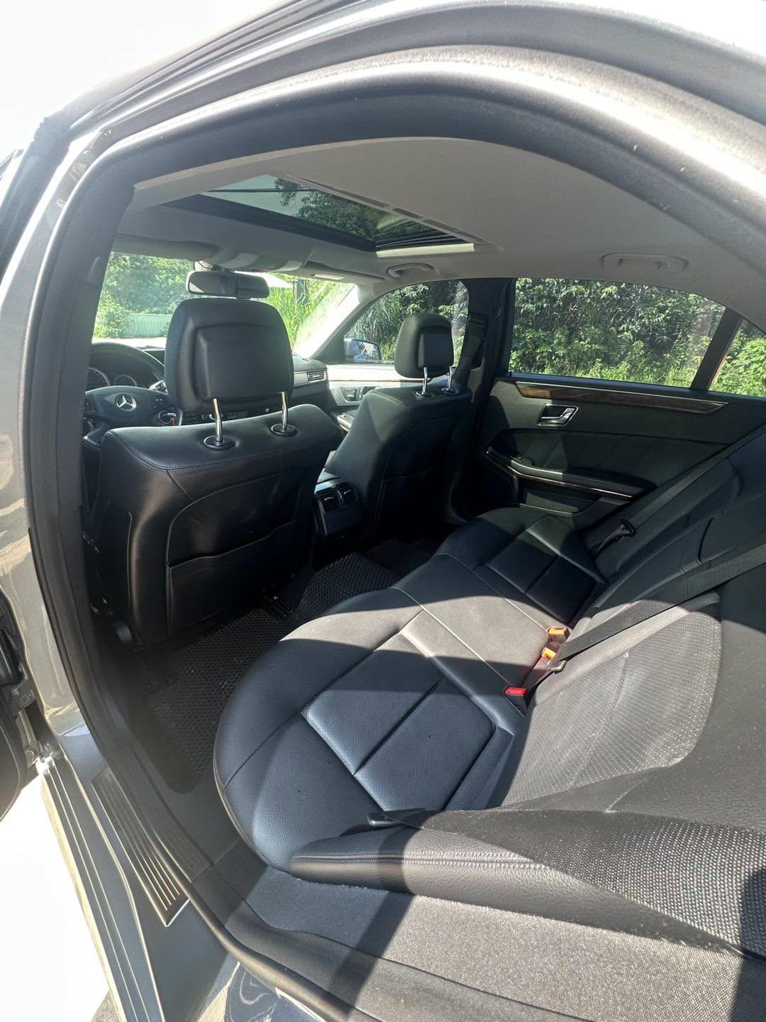 2010式 Mercedes-Benz E300(W212)
