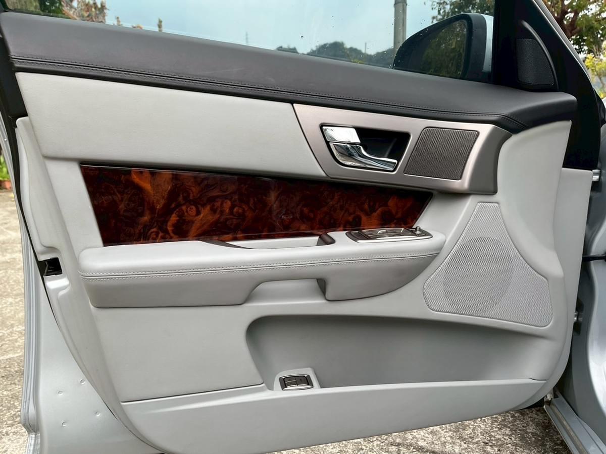 2008 JAGUAR XF 3.0 V6