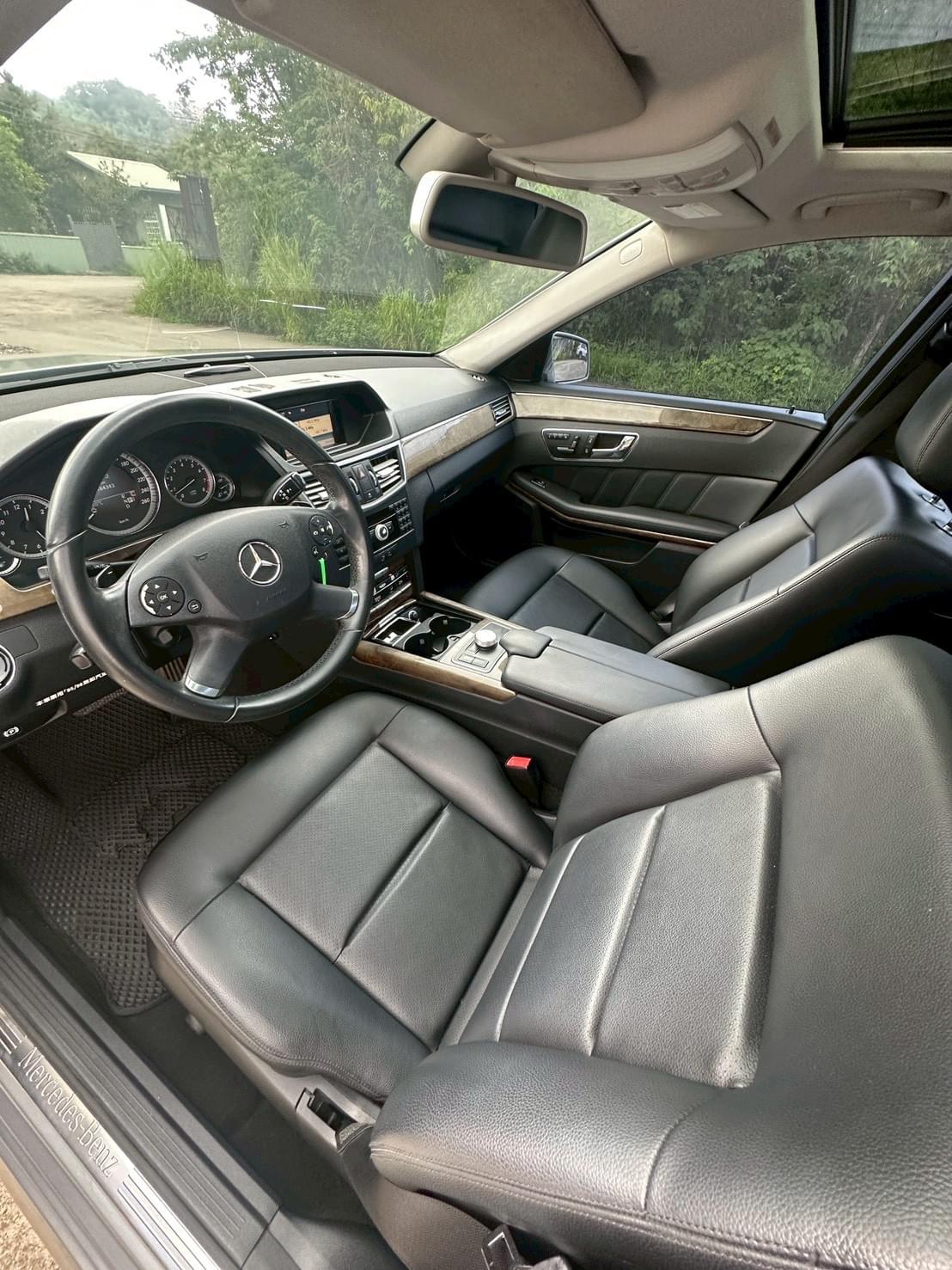 2010式 Mercedes-Benz E300 W212 總代理