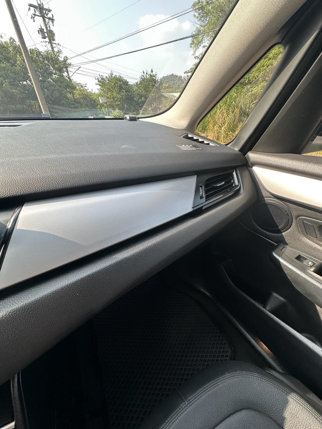 2015式 BMW 218i Active Tourer (F45)