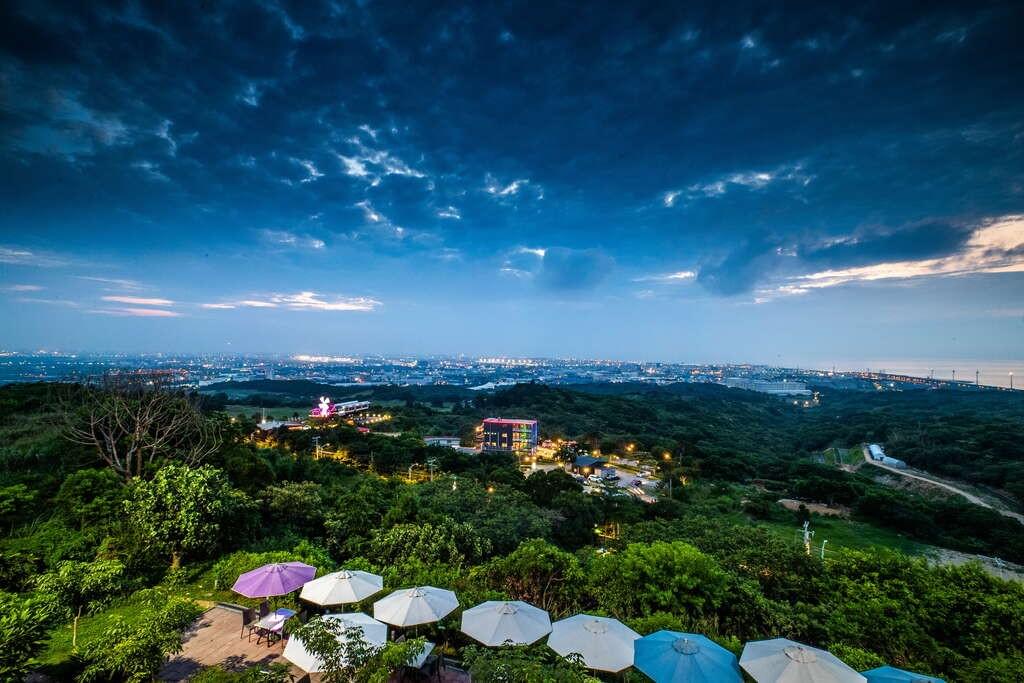 桃園蘆竹大古山步道黃昏與城市夜景 桃園蘆竹大古山步道黃昏與城市夜景