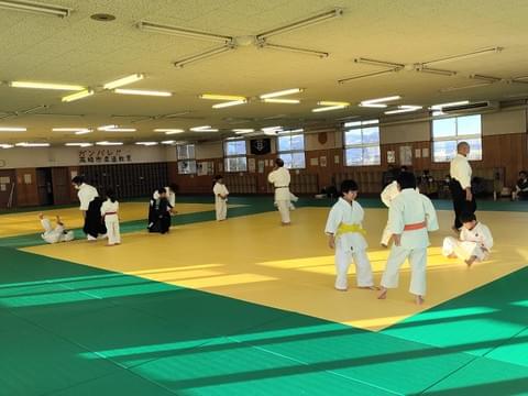 高崎中央合気会(群馬県高崎市)子供クラスの合気道稽古1 高崎中央合気会(群馬県高崎市)子供クラスの合気道稽古1