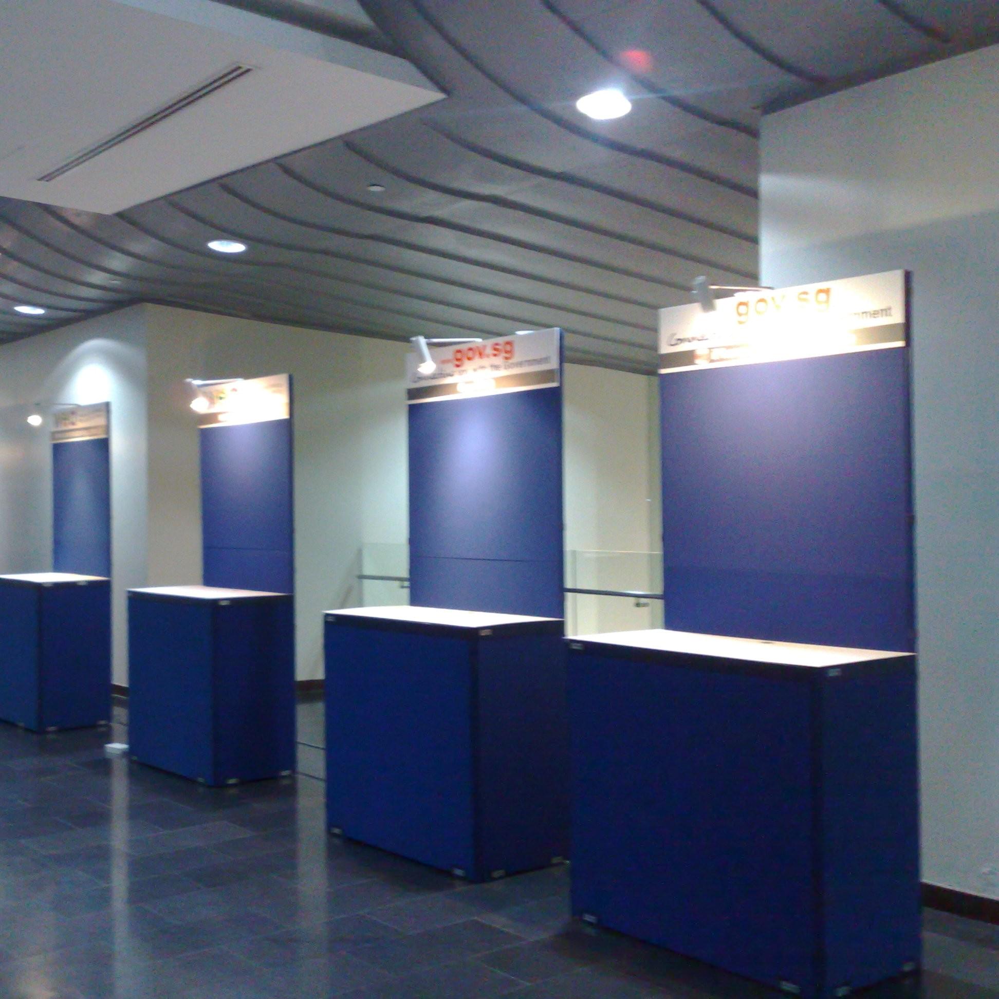 single panel station with counter