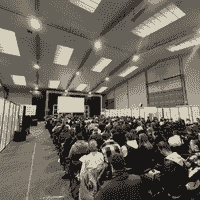 Conférencière sur le sujet de la Marque, devant 300 personnes au salon entreprendre dans l'Ouest à Rennes Edition 2023 