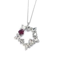 ペンダントネックレス