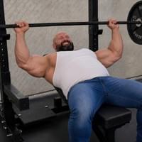 Lance bench pressing