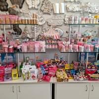 Sprinkles, lollypops etc