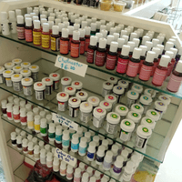 Gels and Oil Based Colours