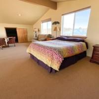 Loft with queen bed