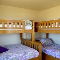 Bunk room sleeps 4+