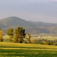 A Gergely-hegy és Fony a vizsolyi út felől.