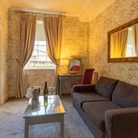 Suite lounge