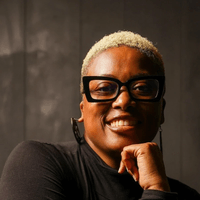 Val Bonds as Vanessa