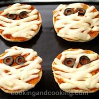Mummy Pizzas