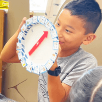 Motor spinner to learn words 