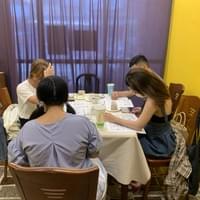 寵物溝通課程，大家絞盡腦汁
