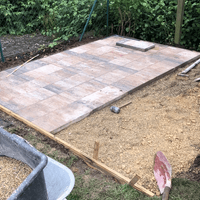 Bau eines Freisitzes im Garten
