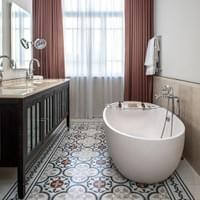 海外施工例　バスルーム