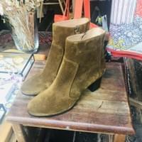 AUTUMN COLLECTIONS 2025