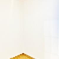 Peinture d'un mur - peinture dispersion blanche - Nasona Glass