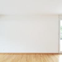 Peinture d'un mur - peinture dispersion blanche - Nasona Glass