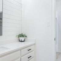Jack & Jill bath after