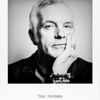 / social research expert