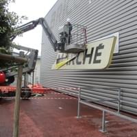 Enseigne Jonzac
