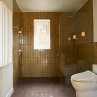 Poplar Way Primary Cabin Bath